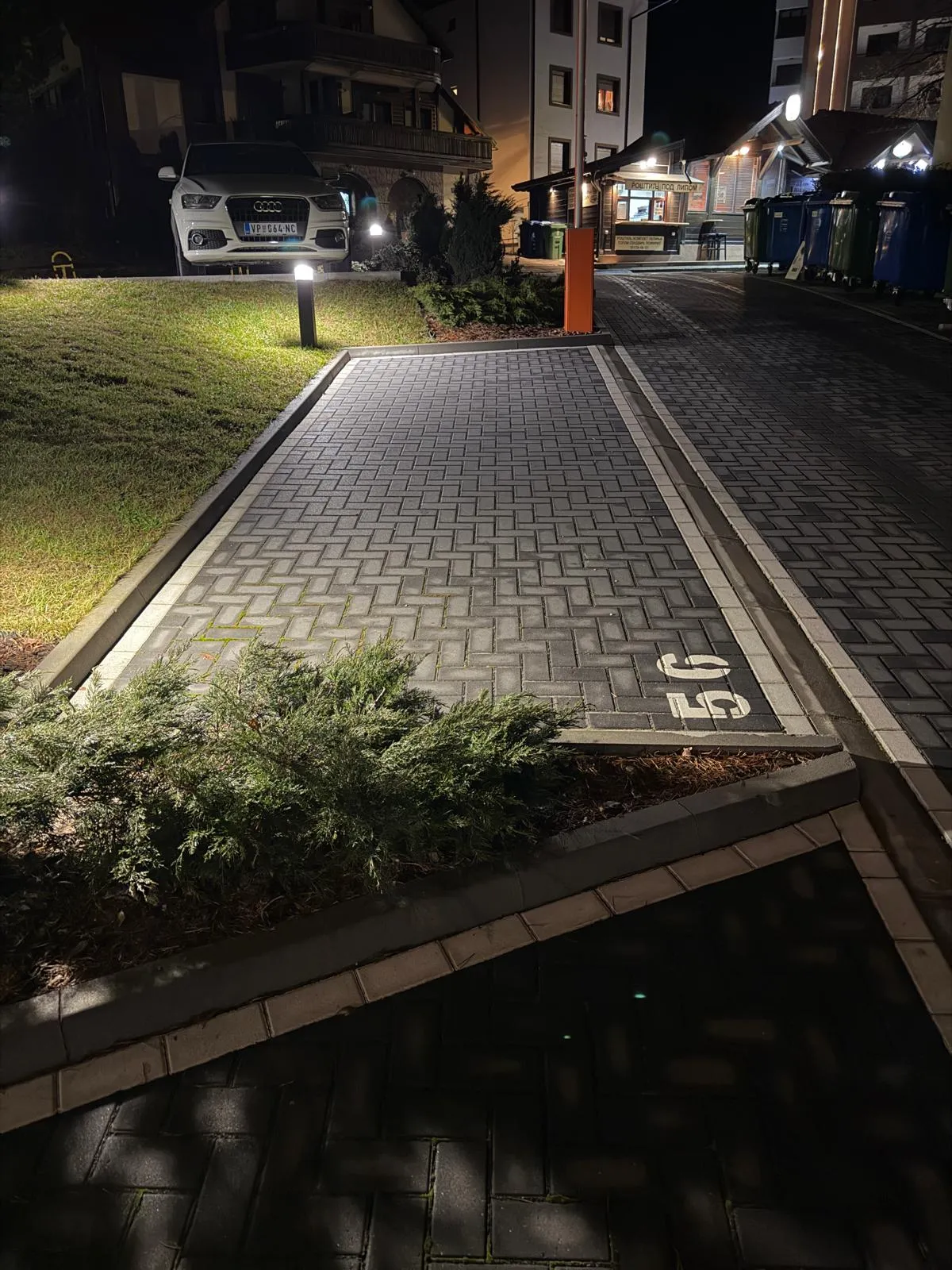 Privatno parking mesto